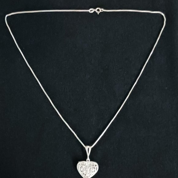 Pretty Sterling Silver 925 Filigree Heart Pendant Necklace 18" - Picture 3 of 11